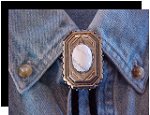 Howlite Scalloped Edge Bolo Tie